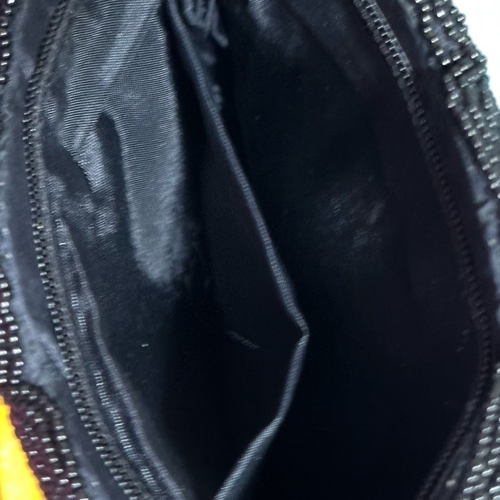 Perfect for prom! Beaded black purse from Hong Kong, zip top with strap - Picture 6 of 9
